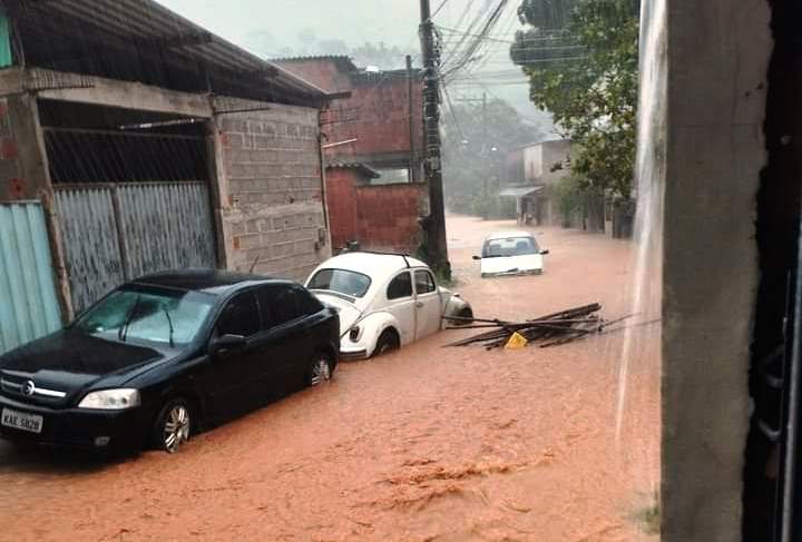 Temporal Provoca Estragos Em Valen A Informa Cidade